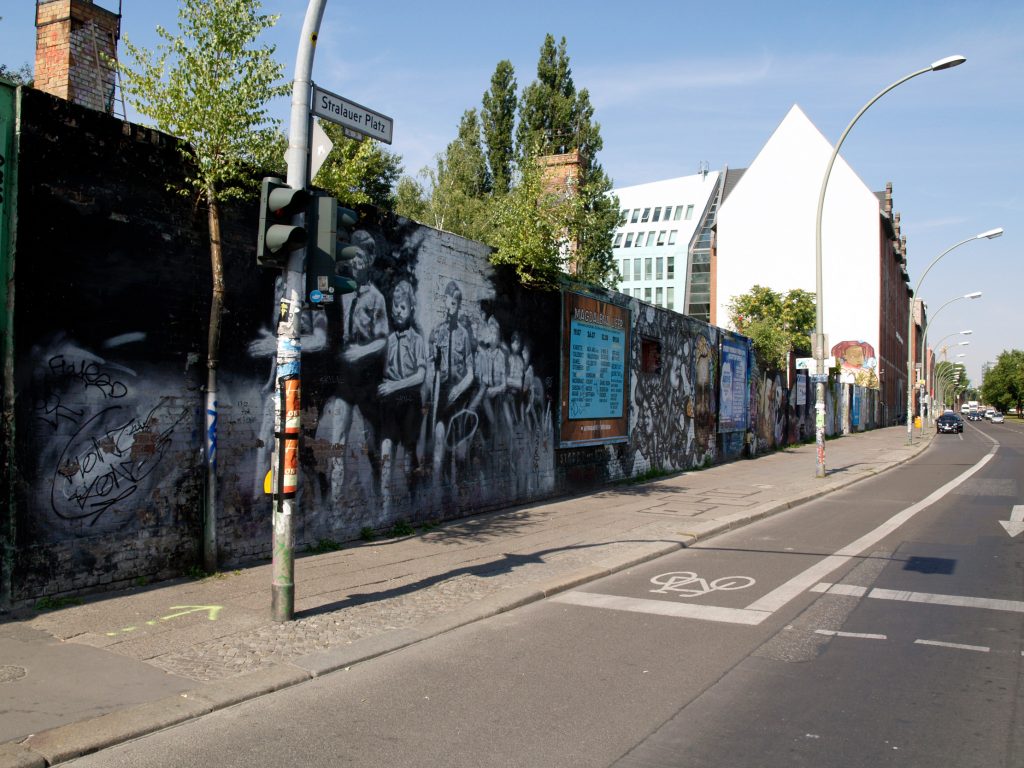 Axel Void arte urbano en Berlín