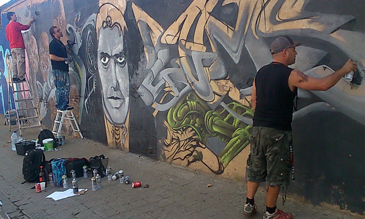 Graffiti jam in H.R. Giger ✙ Memoriam, digerible arte urbano