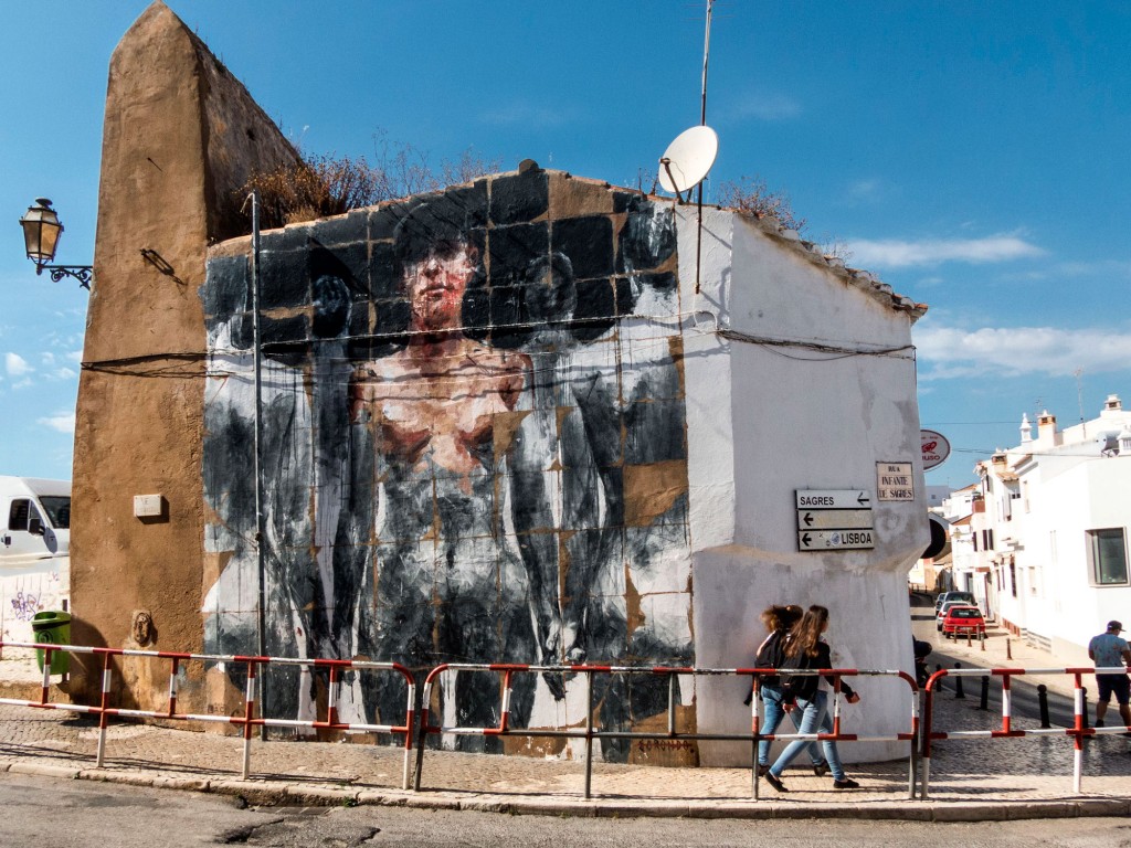 Borondo, arte urbano en Lagos Portugal