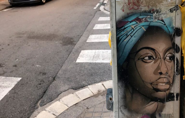arte urbano guaté mao en la barceloneta