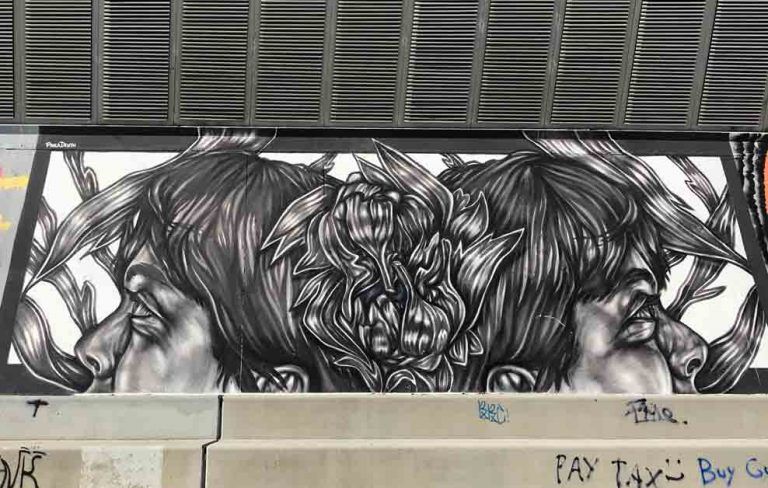arte urbano Paola Delfín Barcelonaarte urbano Paola Delfín Barcelona