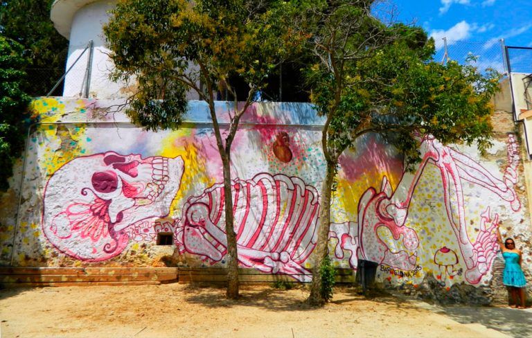 Arte urbano Cartel de Caracas exposición de arte Del Mur Al Llenc 4