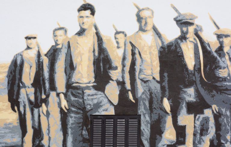 Roc Blackblock arte mural en Calldetenes