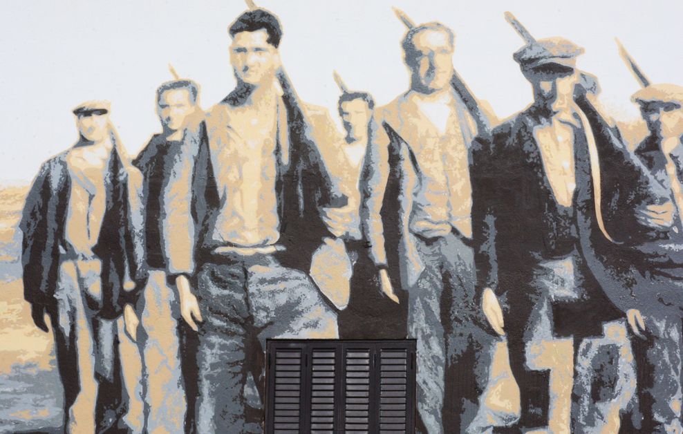 Roc Blackblock arte mural en Calldetenes