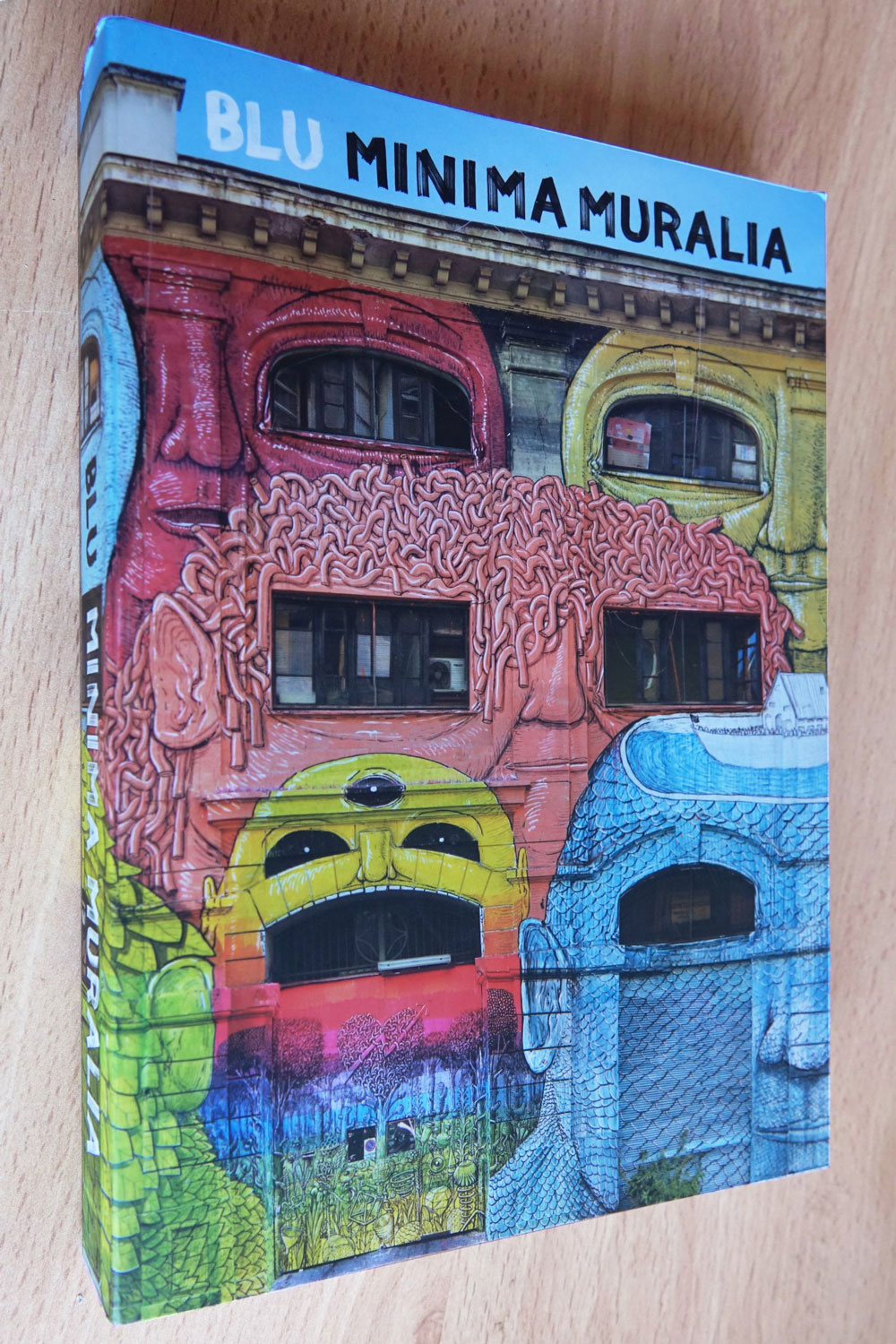 Libro de Blu Barcelona, Carmelo