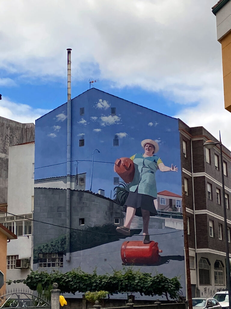 digerible Cortesa, la acróbata de Cambre: arte urbano en Galicia