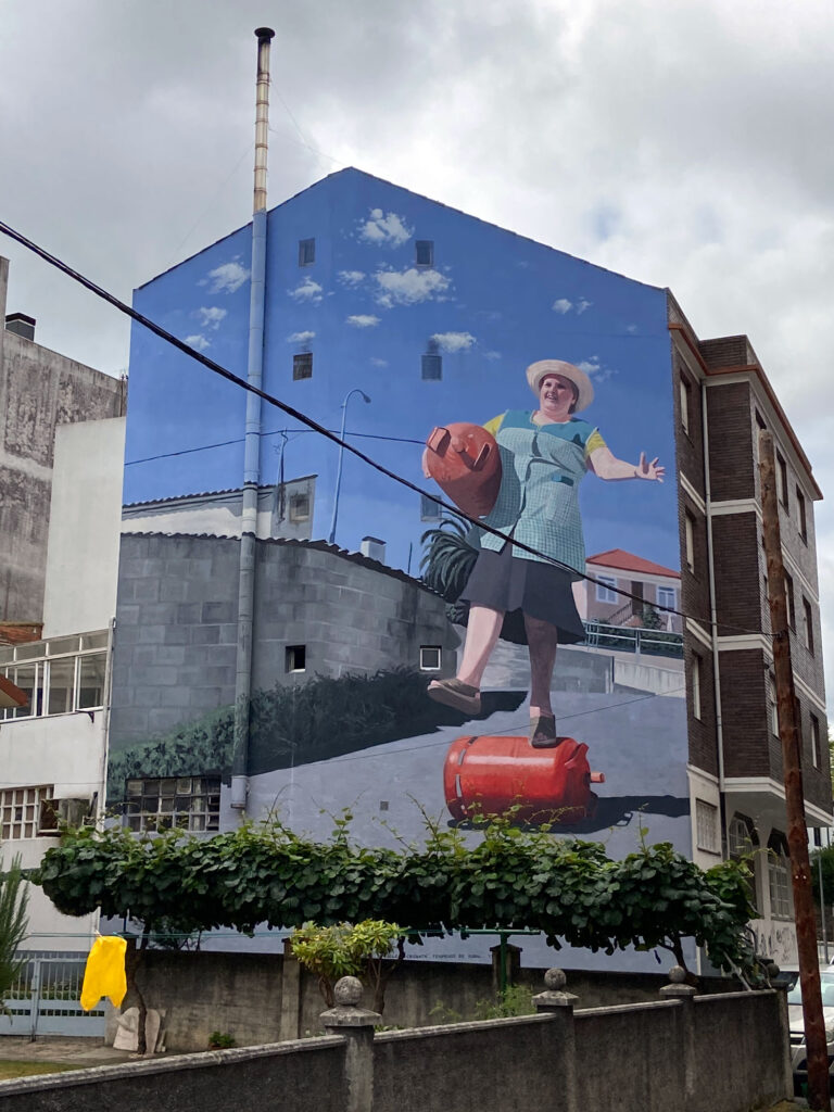 digerible Cortesa, la acróbata de Cambre: arte urbano en Galicia