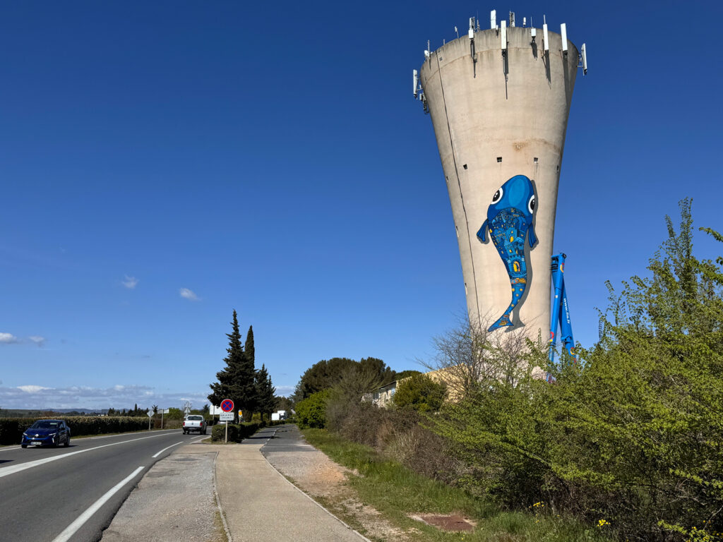 mural oups torre agua puech garou arte urbano digerible