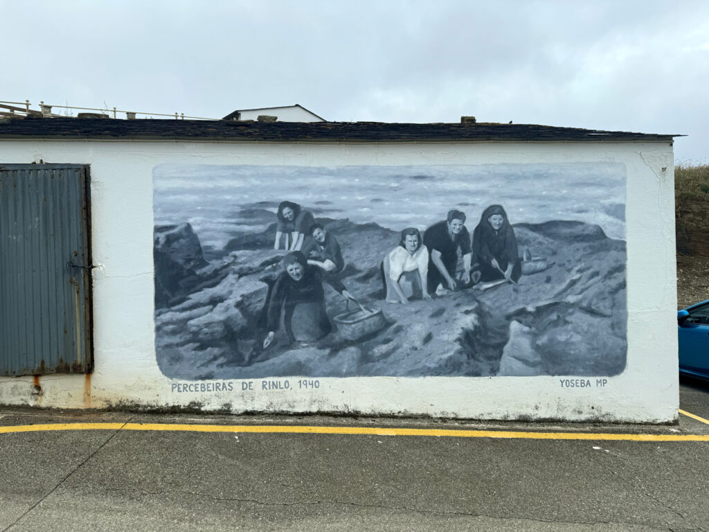 Yoseba Mural percebeiras Rinlo Ribadeo Galicia