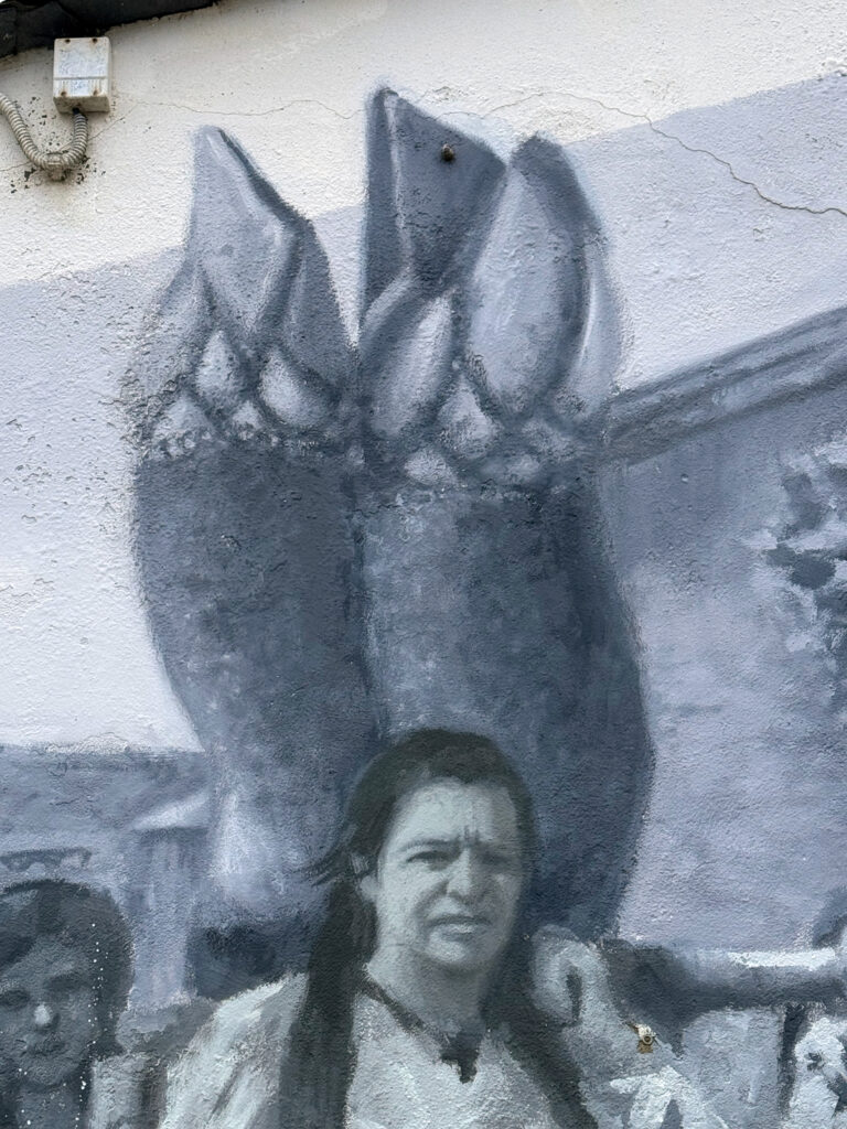 Yoseba Mural percebeiras Rinlo Ribadeo Galicia
