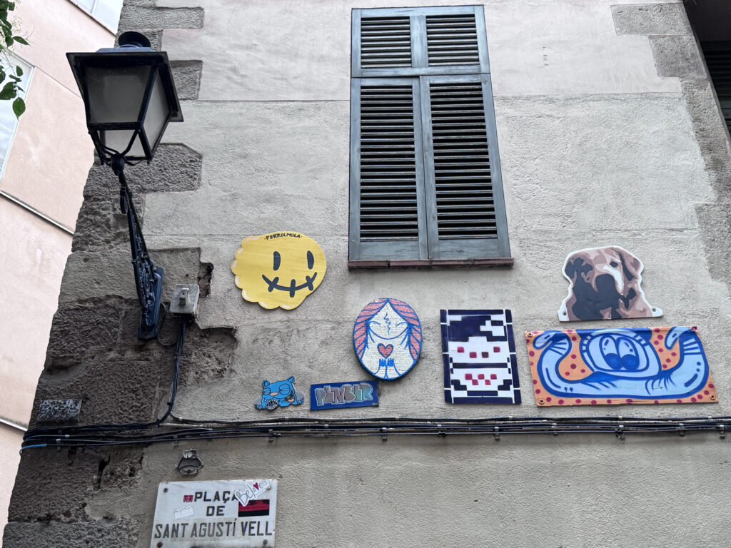 Ferrol Mola mowcka chuberchu paste-up-barcelona