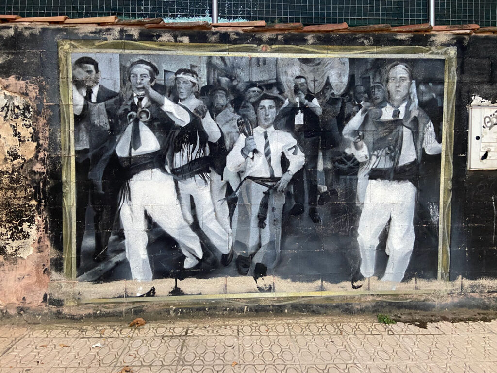 Danzadores, mural de arte urbano en Belorado
